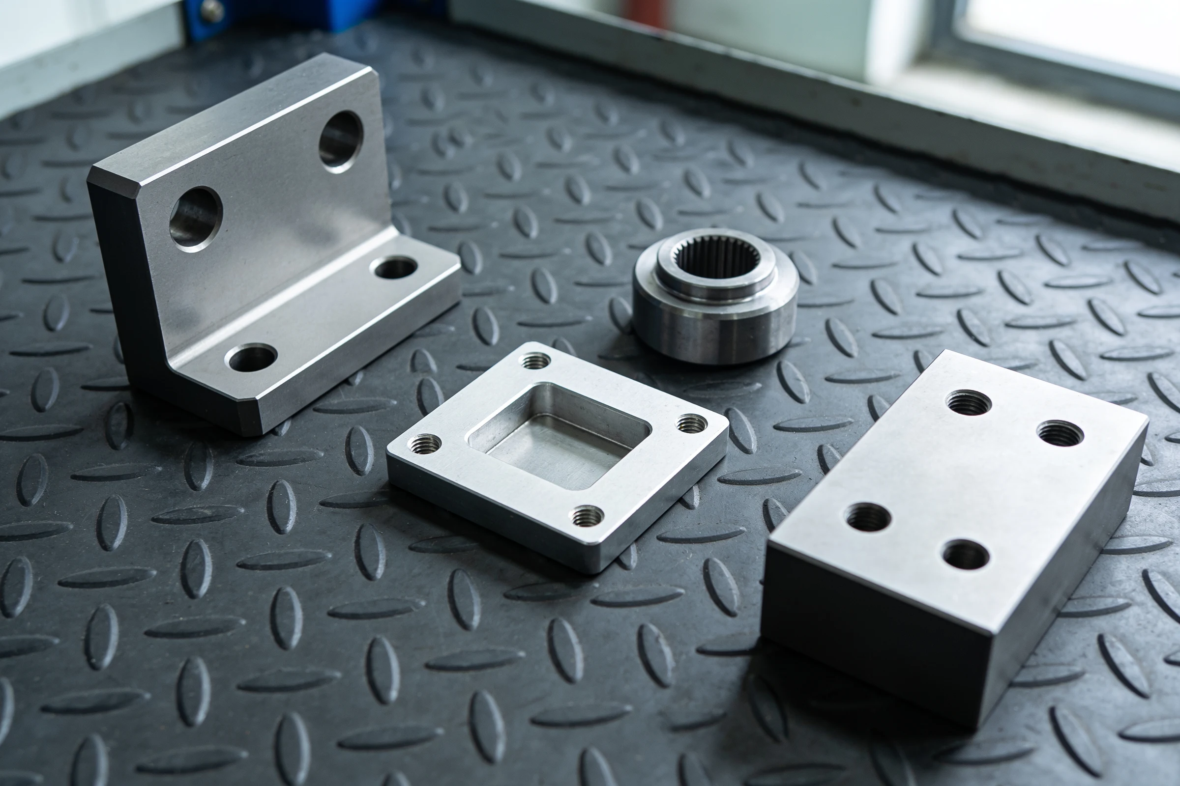 Gefräste und gedrehte Einzelteile aus Stahl und Aluminium